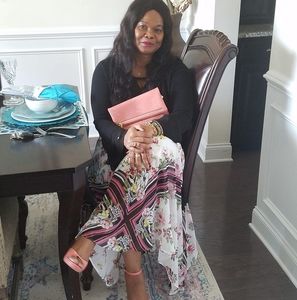 Meet your Posher, Stella